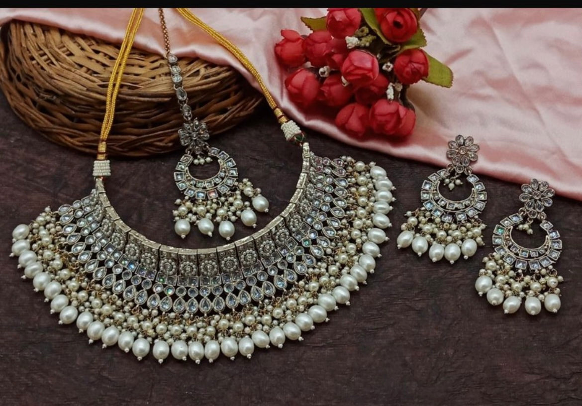 Semi Bridal Set