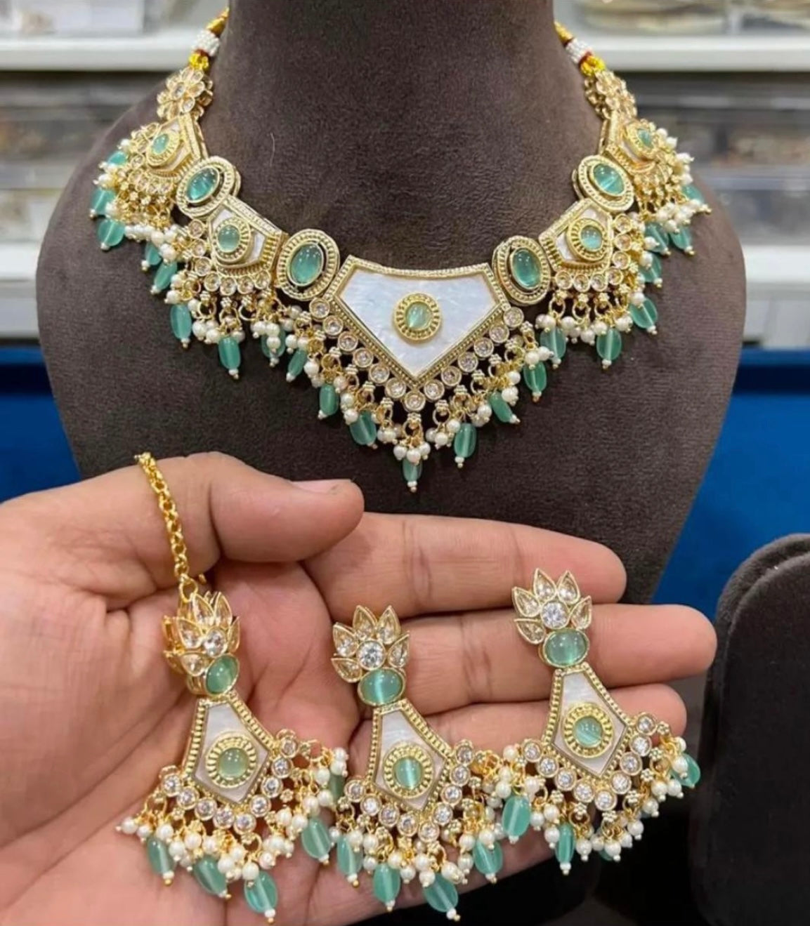 Necklace Tikka Set