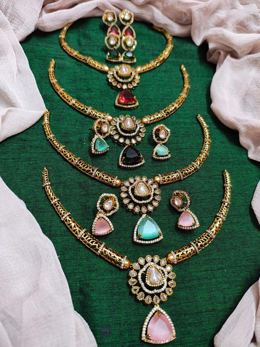 Neckline earrings set